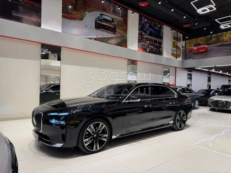 2023 بي ام دبليو الفئة السابعة 735أي