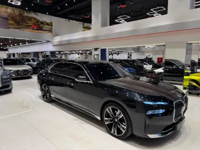 2023 بي ام دبليو الفئة السابعة 735أي