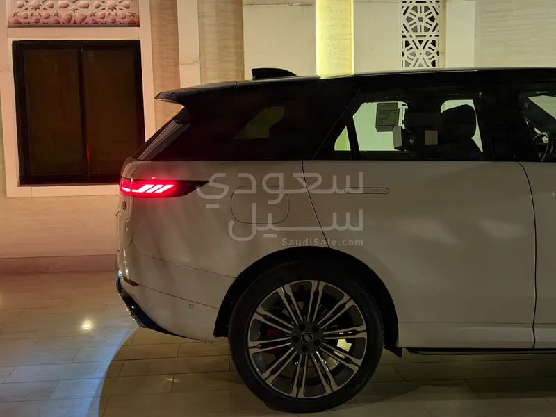 2023 لاند روفر رينج روفر سبورت اوتوبيوجرافي