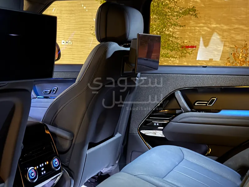 2023 لاند روفر رينج روفر سبورت اوتوبيوجرافي
