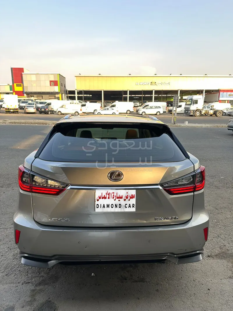 2019 لكزس أر إكس 450إتش