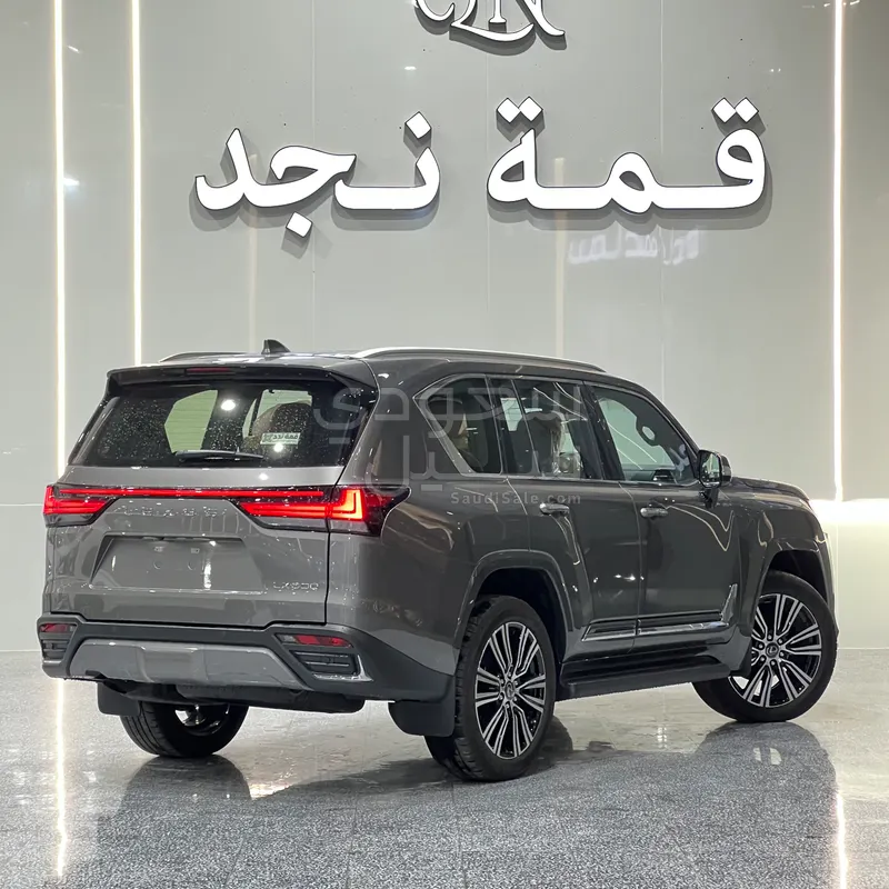 2026 لكزس إل إكس 600 BB