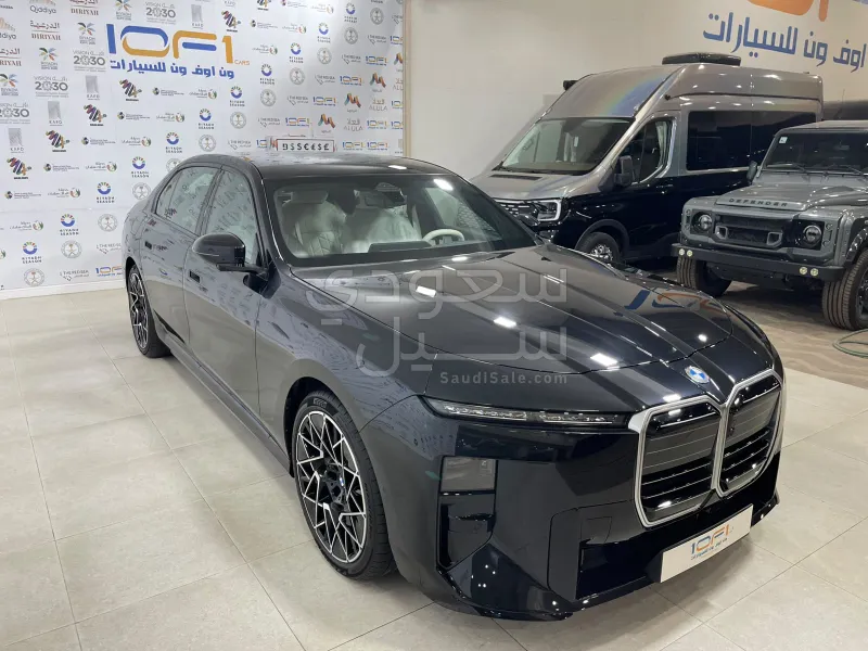 2027 بي ام دبليو الفئة السابعة 735أي