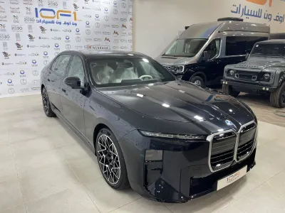 2027 بي ام دبليو الفئة السابعة 735أي