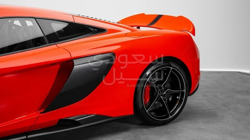 2016 مكلارين 675 إل تي