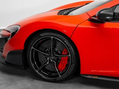 2016 مكلارين 675 إل تي