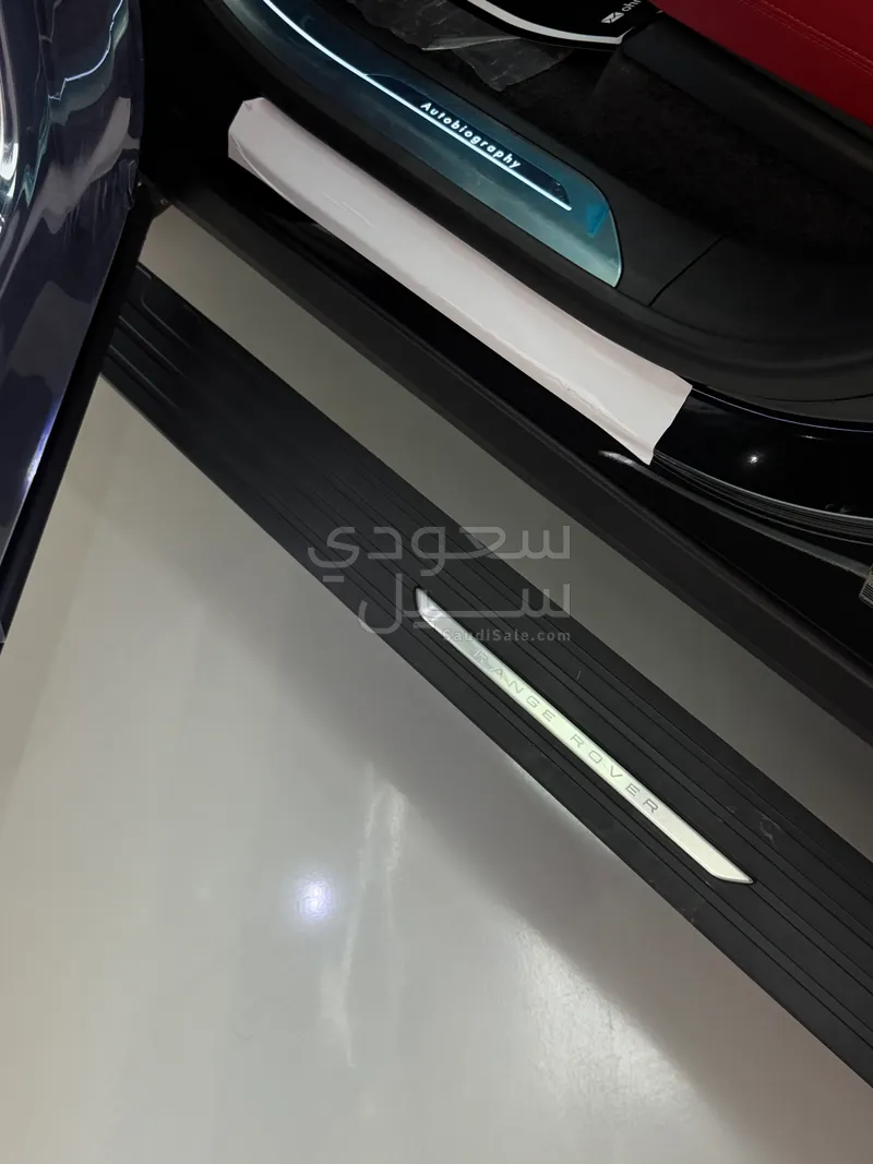 2026 لاند روفر رينج روفر اوتوبيوغرافي