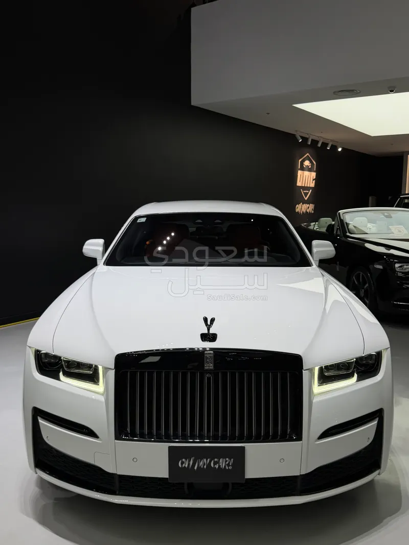 2021 رولز رويس قوست بلاك بادج