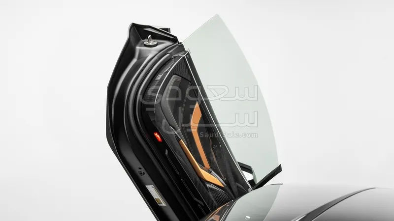 2021 لمبرجيني سيان FKP 37