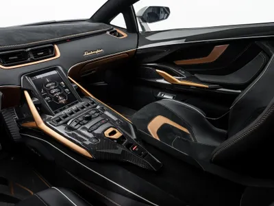 2021 لمبرجيني سيان FKP 37