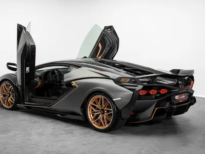 2021 لمبرجيني سيان FKP 37