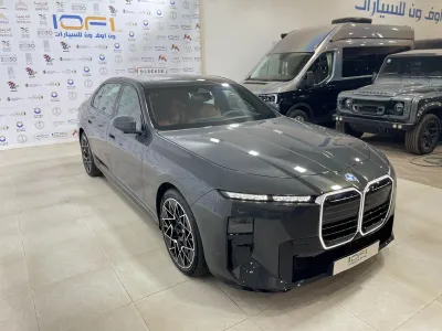2027 بي ام دبليو الفئة السابعة 735أي