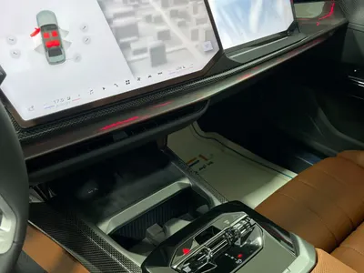 2027 بي ام دبليو الفئة السابعة 735أي