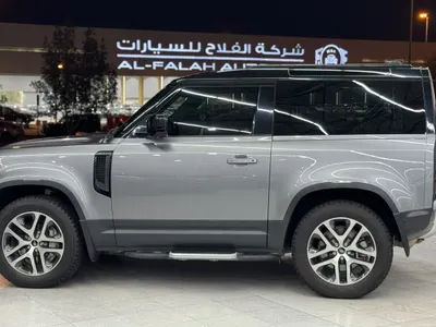 2022 لاند روفر ديفيندر 90