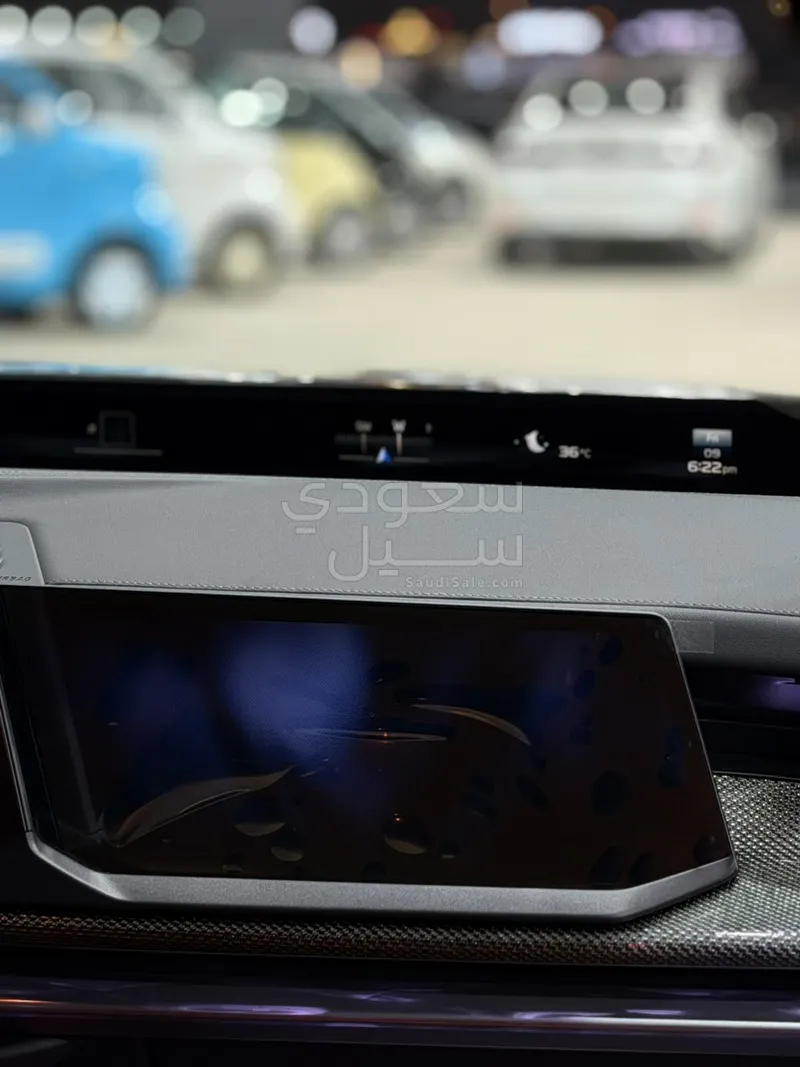 2027 بي ام دبليو الفئة السابعة 735أي