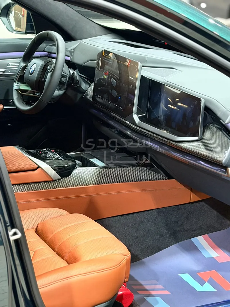 2027 بي ام دبليو الفئة السابعة 735أي