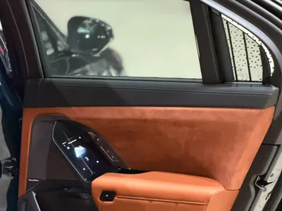 2027 بي ام دبليو الفئة السابعة 735أي