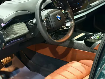 2027 بي ام دبليو الفئة السابعة 735أي