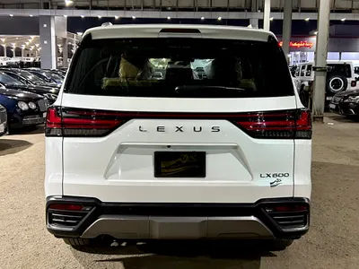 2024 لكزس إل إكس 600 BB