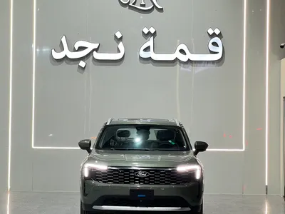 2026 فورد تيريتوري تيتانيوم بلس