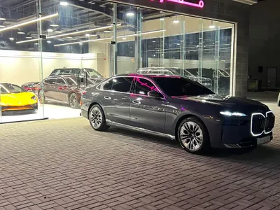 2024 بي ام دبليو الفئة السابعة 735أي
