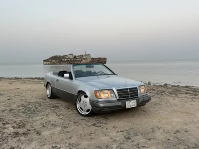 1994 مرسيدس - بنز إي 220