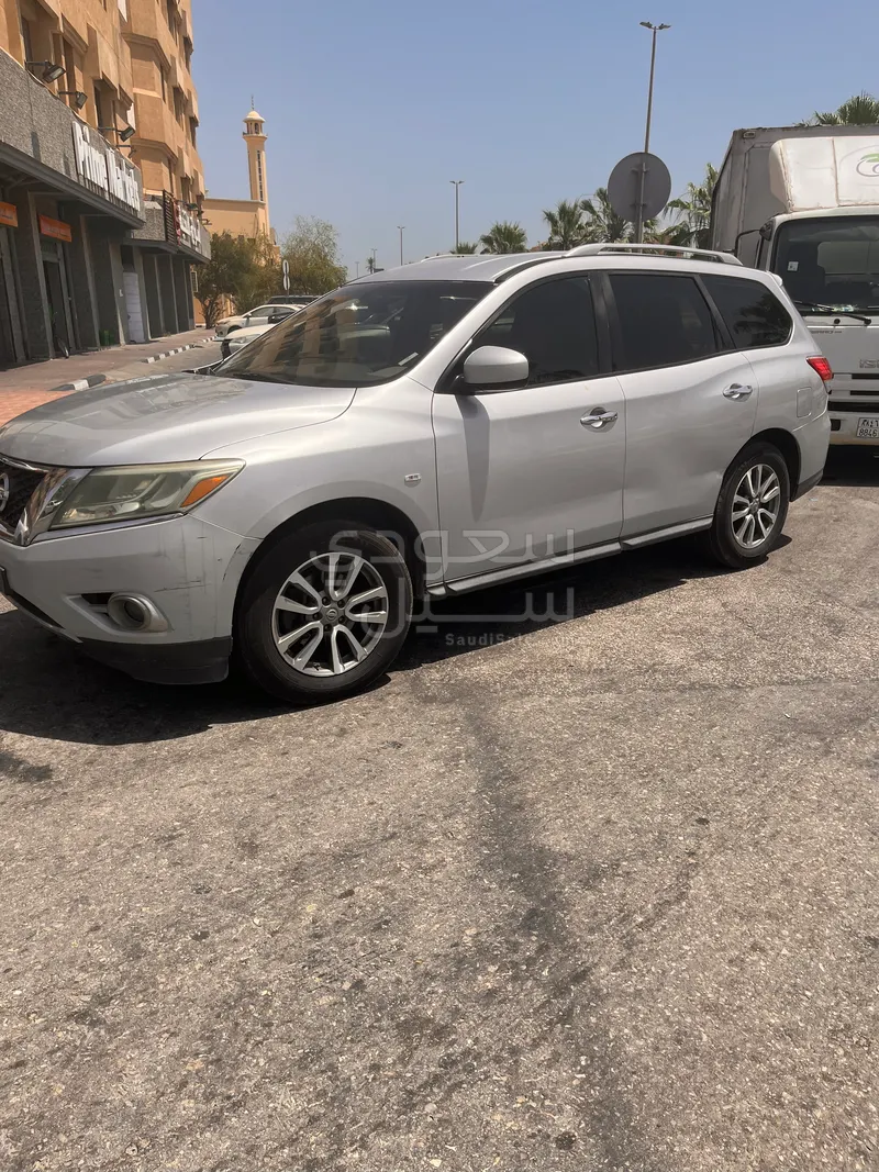 2013 نيسان باثفايندر