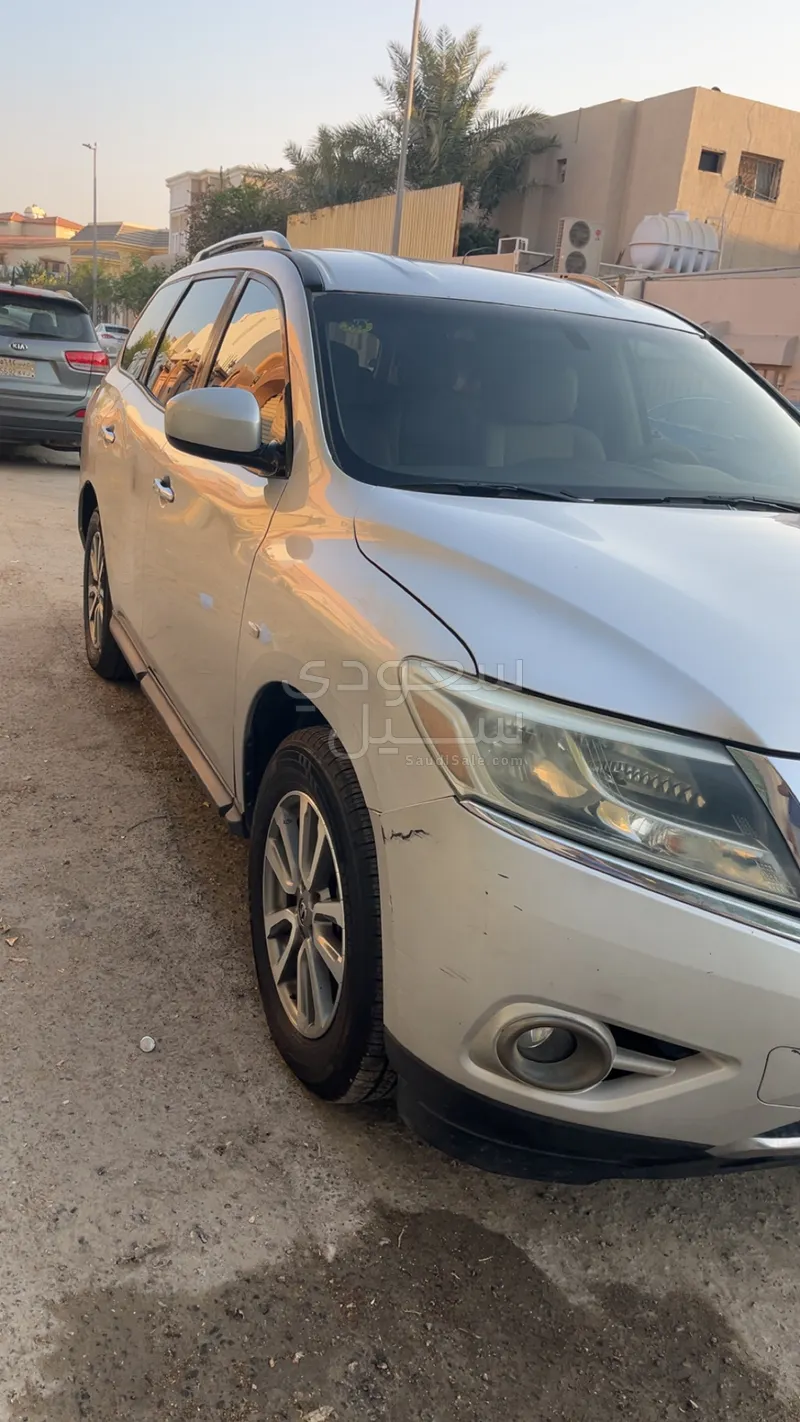 2013 نيسان باثفايندر