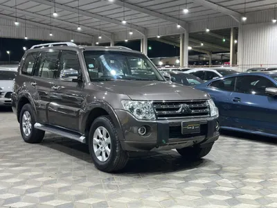 2011 متسوبيشي باجيرو