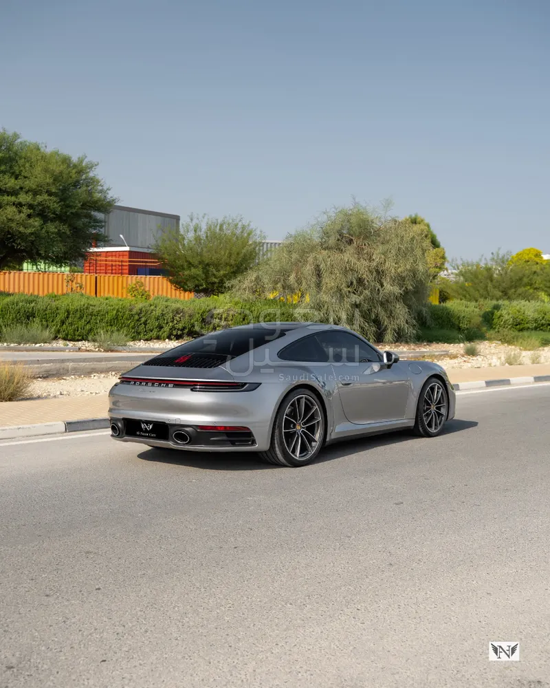 2024 بورش 911 كاريرا