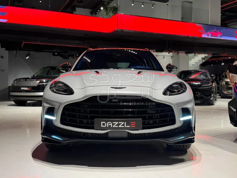 2024 استون مارتن دي بي اكس 707