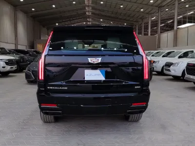 2025 كاديلاك اسكاليد