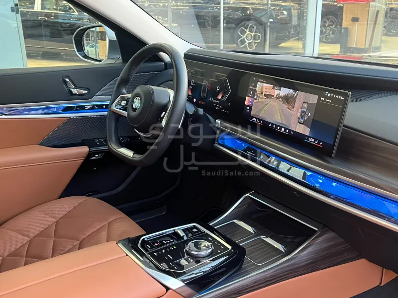 2024 بي ام دبليو الفئة السابعة 735أي