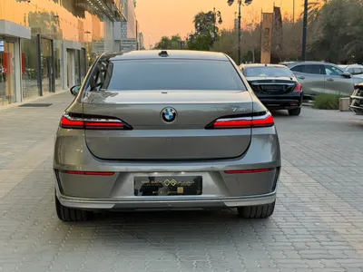 2024 بي ام دبليو الفئة السابعة 735أي