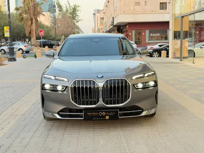2024 بي ام دبليو الفئة السابعة 735أي