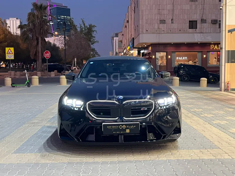 2026 بي ام دبليو الفئة ام إم 5
