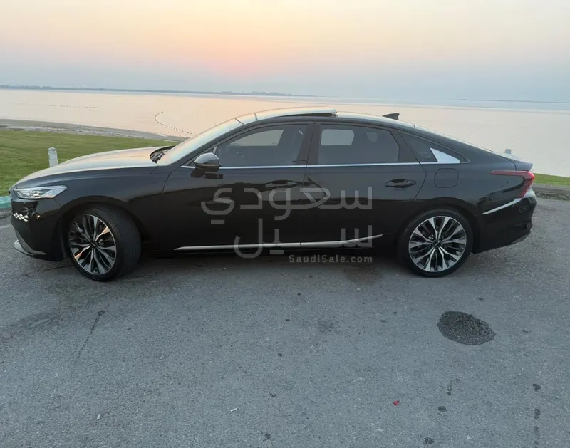 2022 كيا كاي8