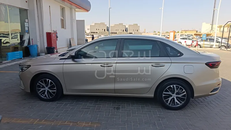 2024 جيلي امجراند جي اس