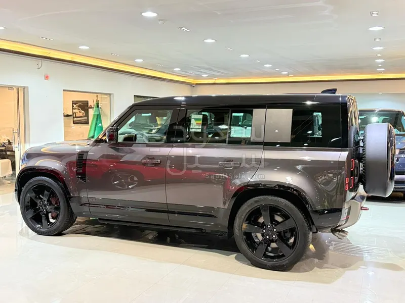 2026 لاند روفر ديفيندر V8 P525 ادشن