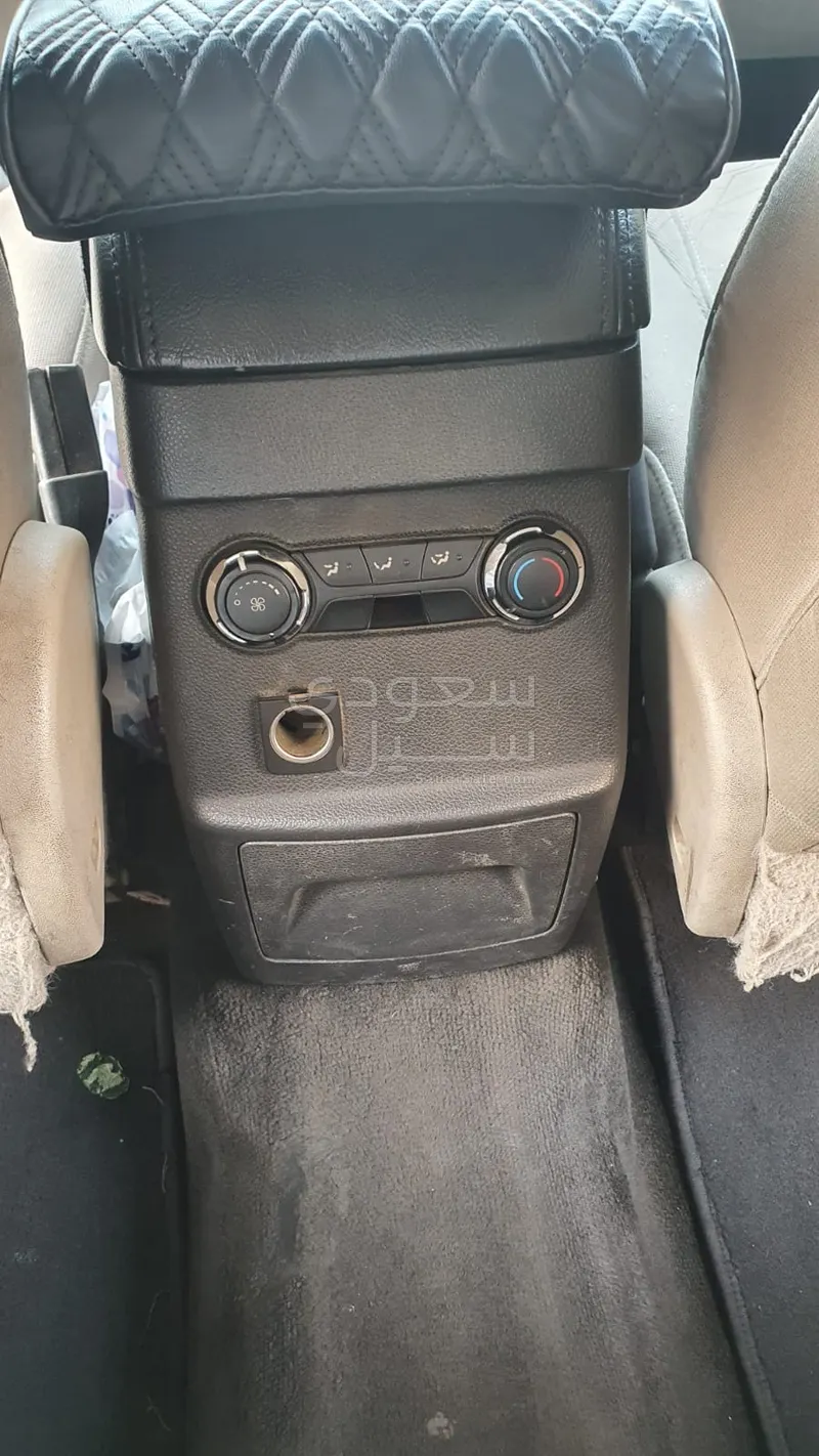 2012 فورد اكسبلورر اكس ال تي