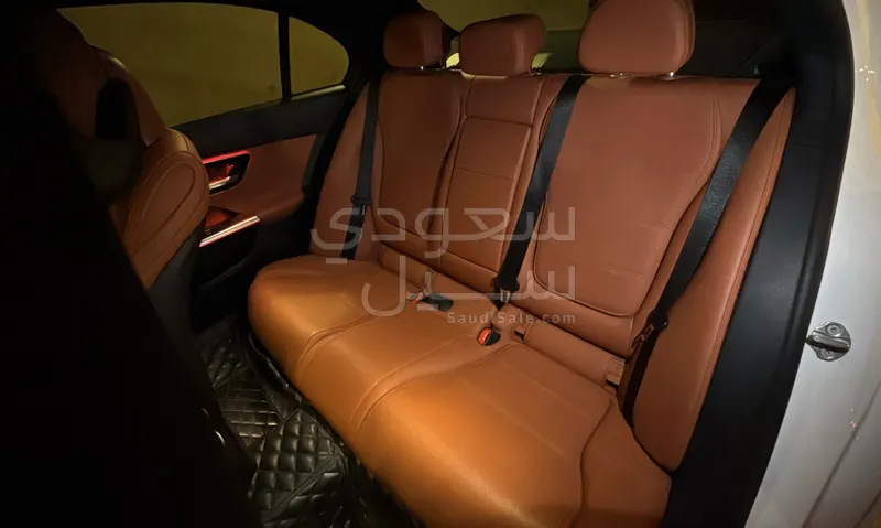 2022 مرسيدس - بنز سي 300