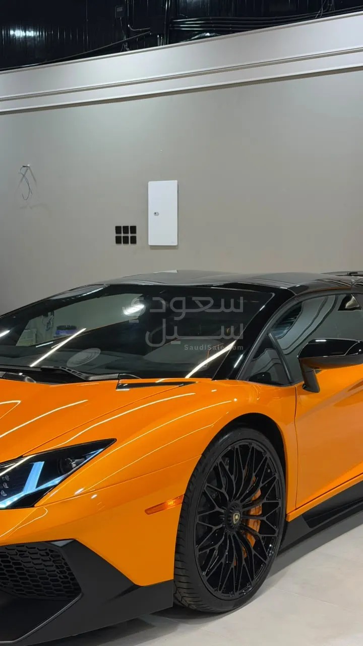 2017 Lamborghini Aventador SV Roadster