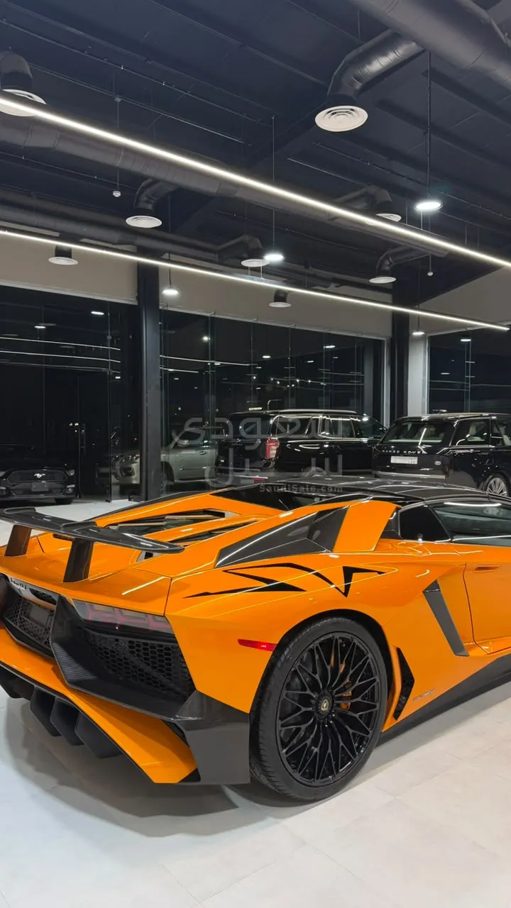 2017 Lamborghini Aventador SV Roadster