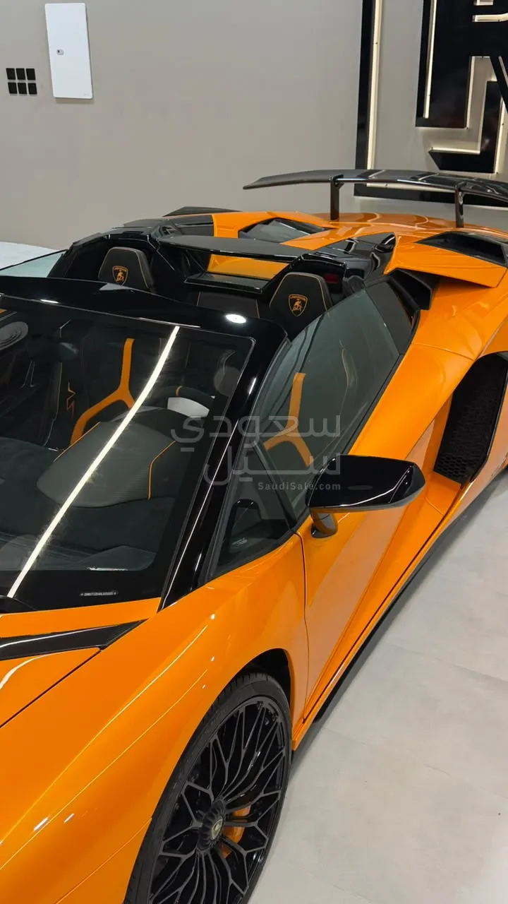 2017 Lamborghini Aventador SV Roadster
