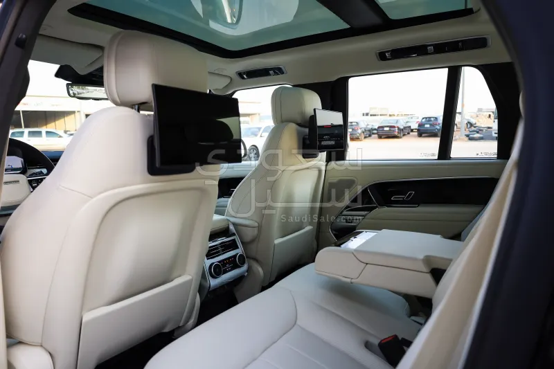 2027 Land Rover Range Rover HSE
