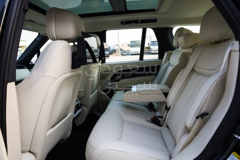2027 Land Rover Range Rover HSE