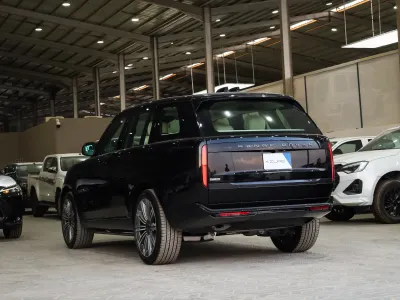 2027 Land Rover Range Rover HSE