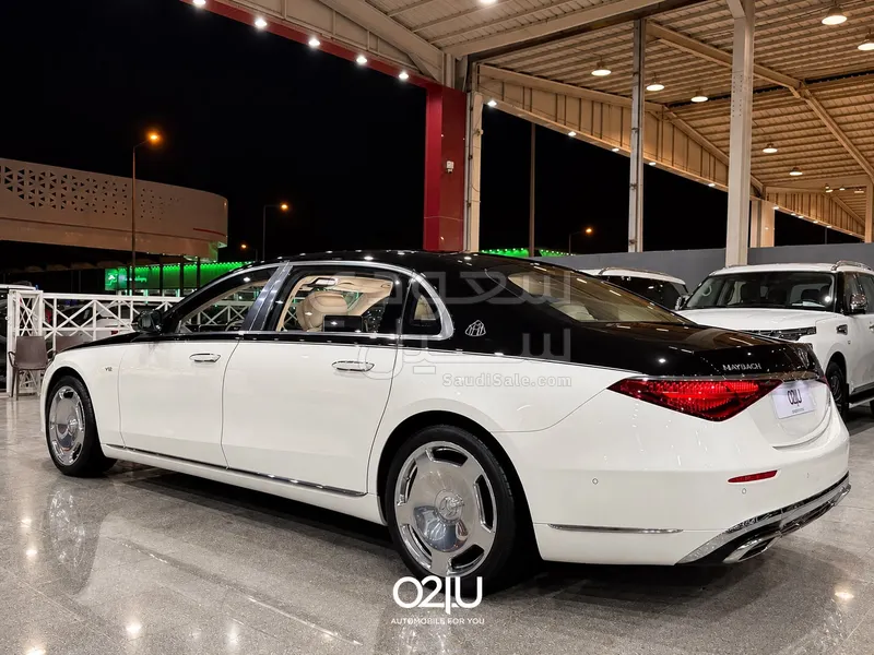2022 مرسيدس - بنز إس 680 مايباخ