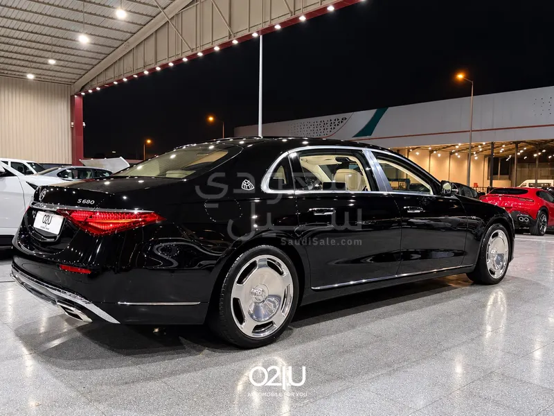 2022 مرسيدس - بنز إس 680 مايباخ