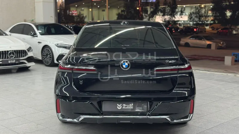 2023 بي ام دبليو الفئة السابعة 740أي